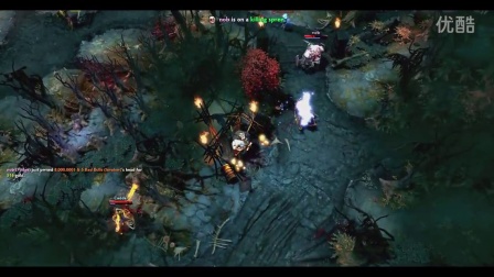 啥成分？决赛看台上一名球迷围着利物浦围巾+头戴巴黎帽子.